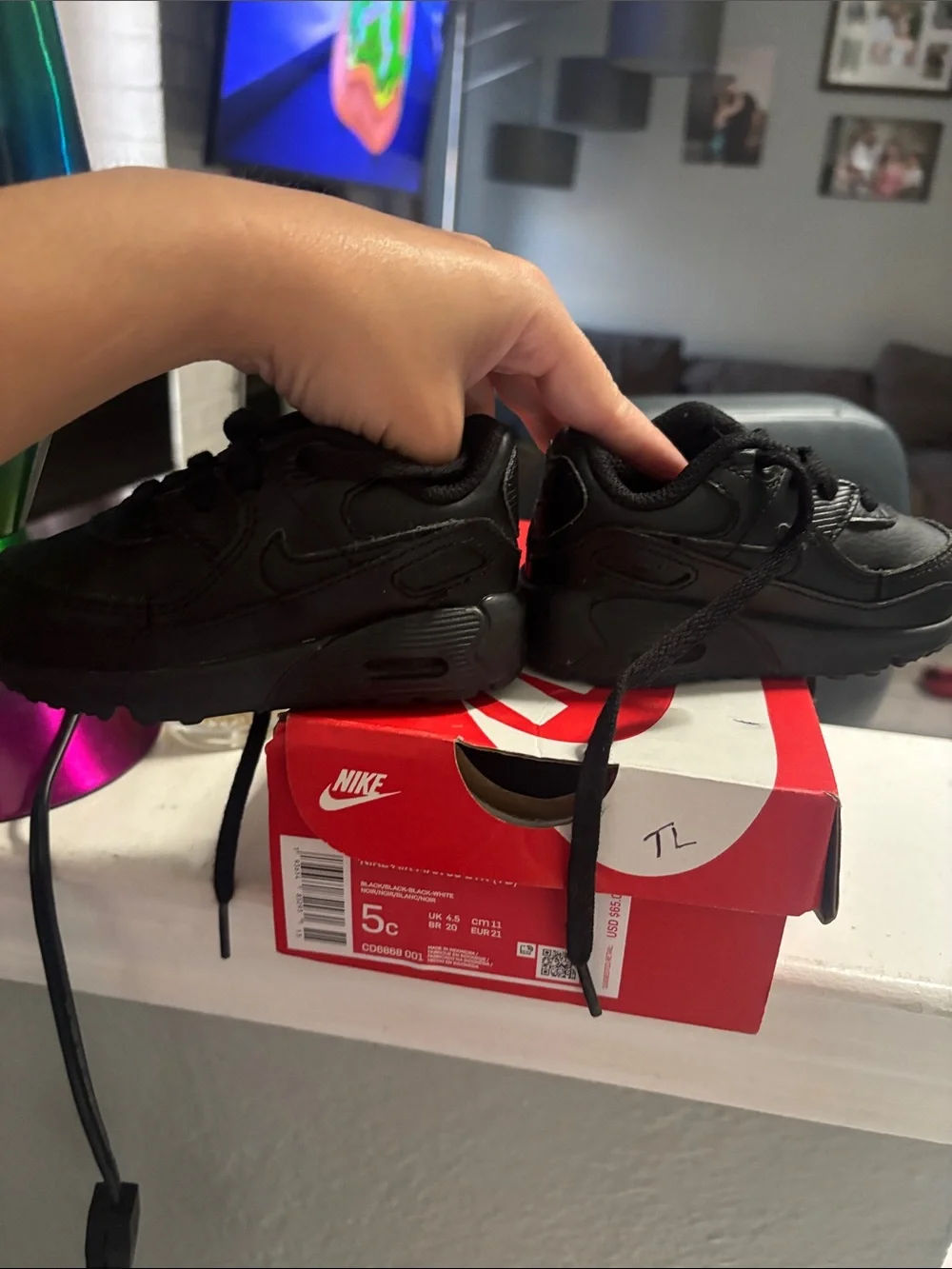 Nike Kids Black Low-Top Sneaker
